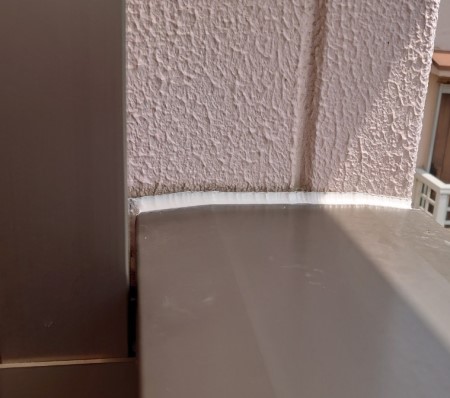 ベランダ笠木コーキング　打ち直し後